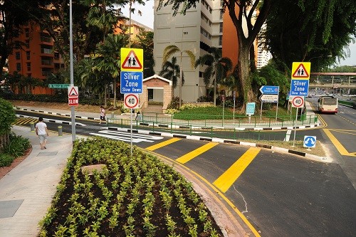 Silver Zone Gateway and setback kerb-Cut ramp
